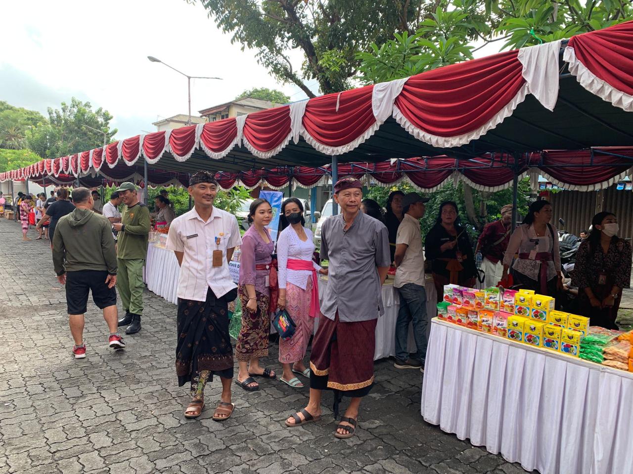 Pasar Murah di Pertokoan Kerta Wijaya Kelurahan Dauh Puri Dari Dinas Perindustrian dan Perdagangan Kota Denpasar