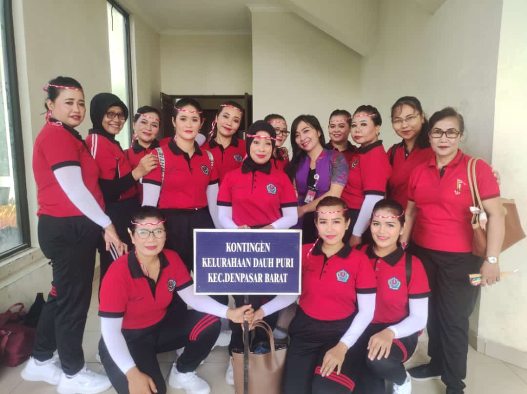 PKK KELURAHAN DAUH PURI MENGIKUTI LOMBA SENAM SICITA DALAM RANGKA ULANG TAHUN KOTA DENPASAR