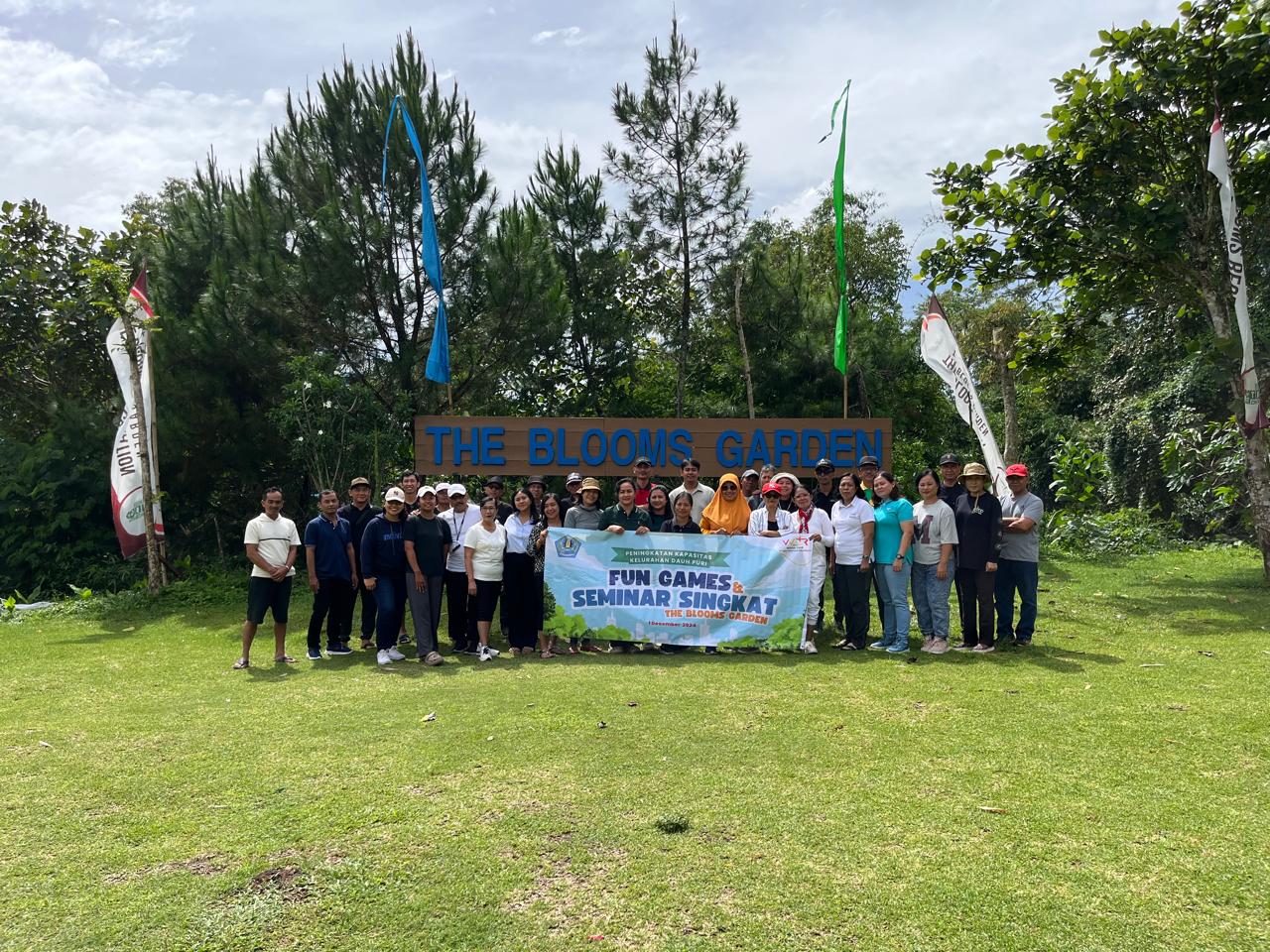 PENINGKATAN KAPASITAS - FUN GAMES DAN SEMINAR MOTIVASI STAF KELURAHAN DAUH PURI