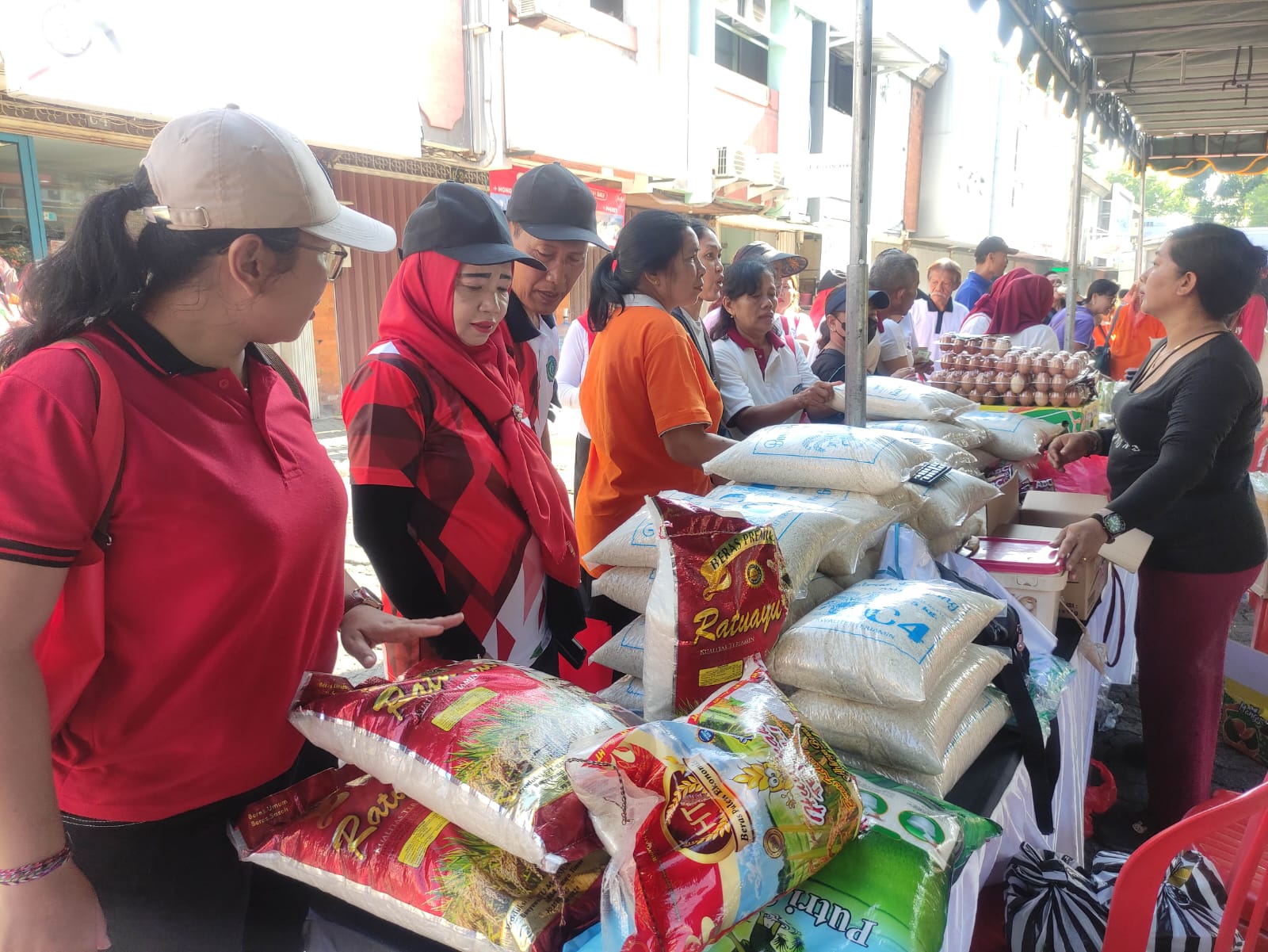 Pelaksanaan Pasar Murah Dalam Mengatasi Inflasi di Kota Denpasar