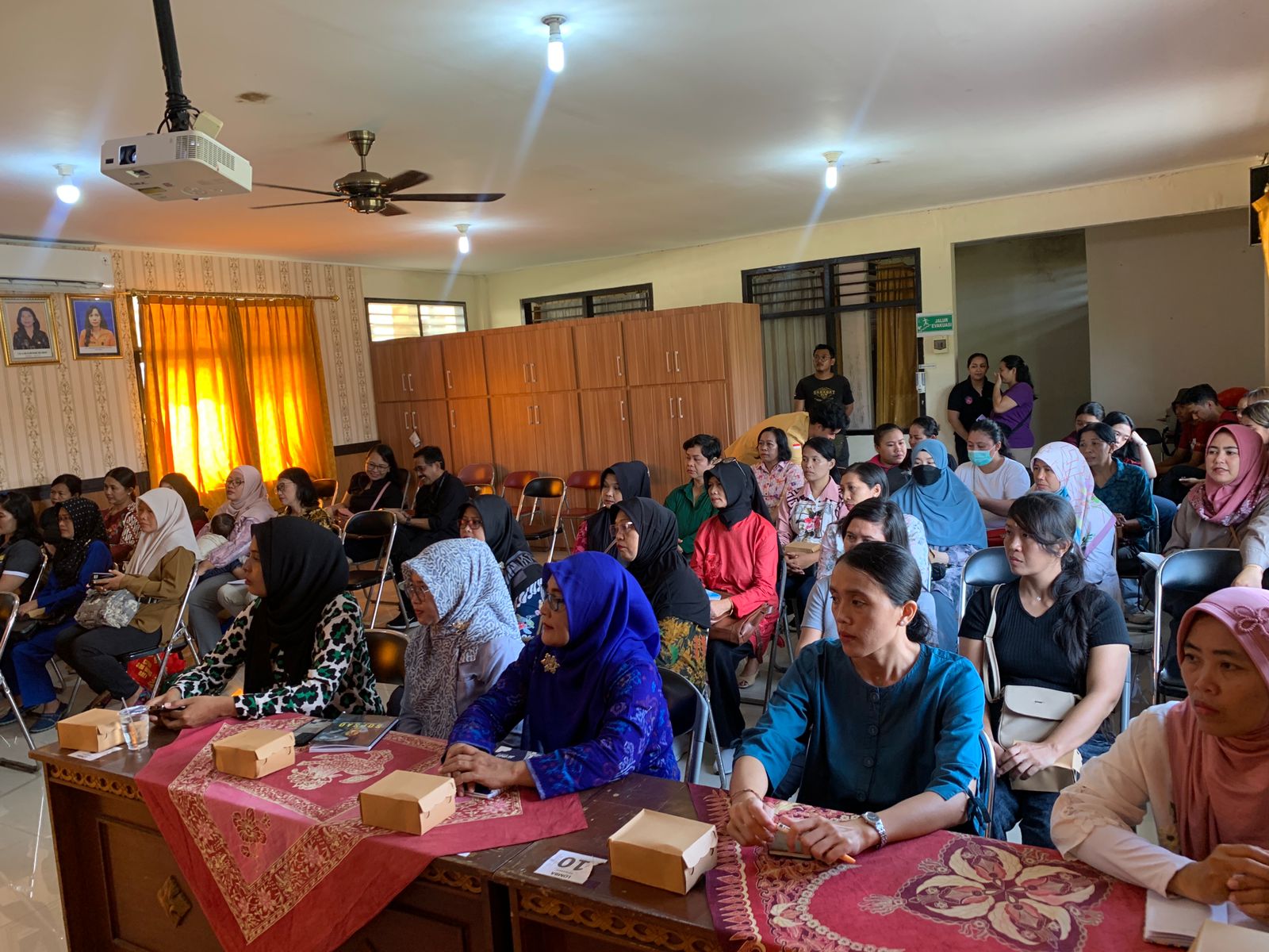 SOSIALISASI BINA KELUARGA BALITA (BKB) DARI DINAS KELUARGA BERENCANA, PEMBERDAYAAN PEREMPUAN, DAN PERLINDUNGAN ANAK